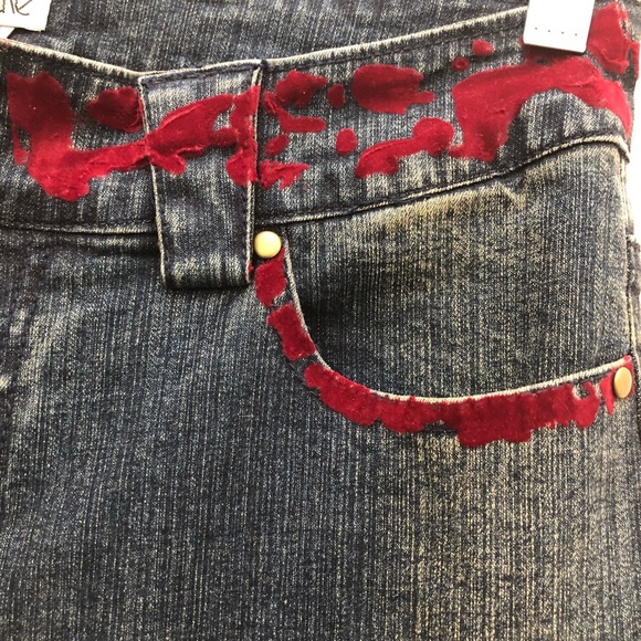 Cache Women's Dark Wash Novelty Denim Size 6 with Design on Waist and Pockets - Picture 7 of 16